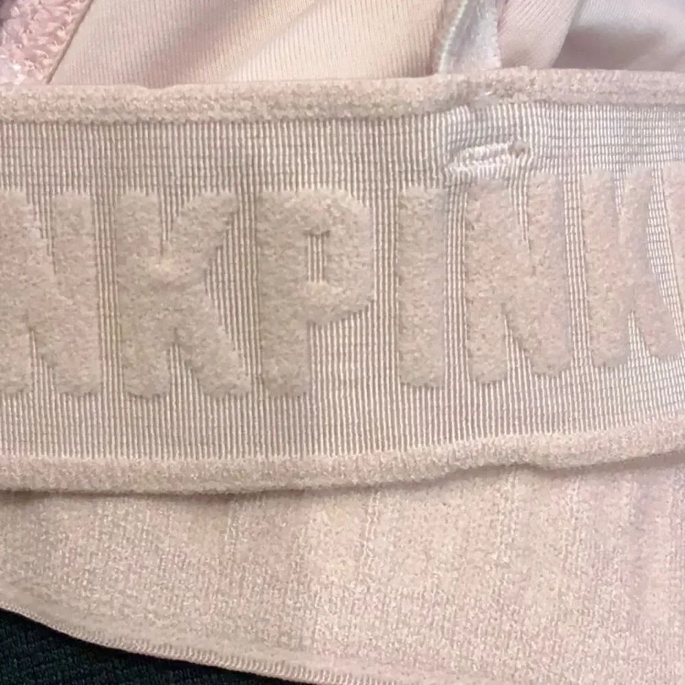 VS Pink Velvet Triangle Bralette in Baby Pink Small - Picture 10 of 10